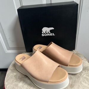 Sorel Women's Dayspring Taupe Slide platform leather upper Sandals Sz 9